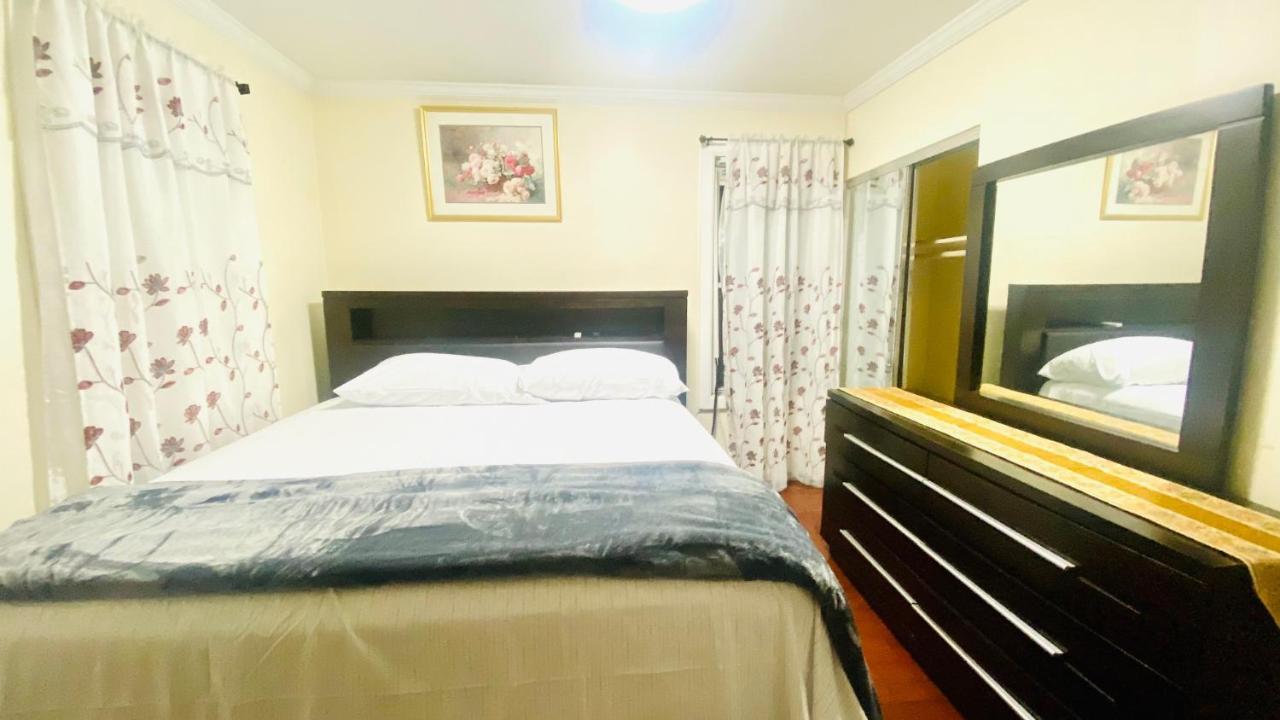 Minutes From Jfk, Beautiful Home With Peaceful, Cosy, Private Room New York Exteriér fotografie