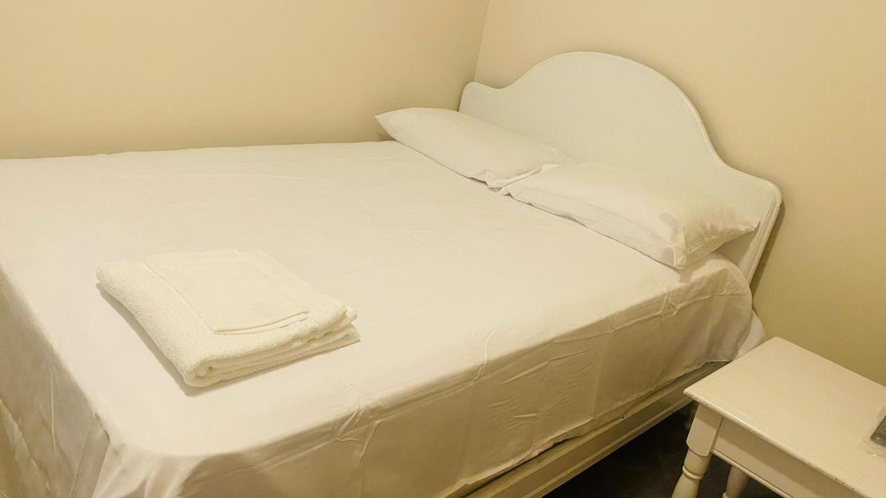Minutes From Jfk, Beautiful Home With Peaceful, Cosy, Private Room New York Exteriér fotografie