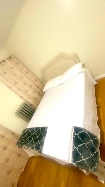 Minutes From Jfk, Beautiful Home With Peaceful, Cosy, Private Room New York Exteriér fotografie