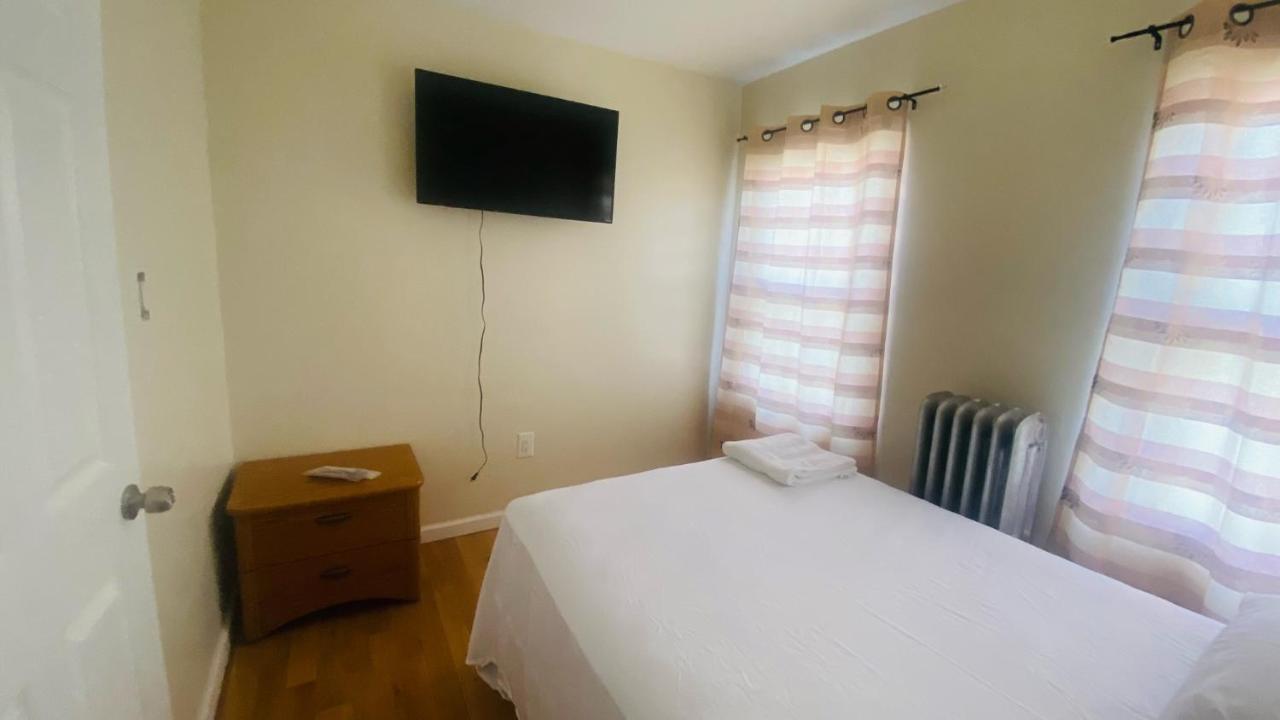 Minutes From Jfk, Beautiful Home With Peaceful, Cosy, Private Room New York Exteriér fotografie
