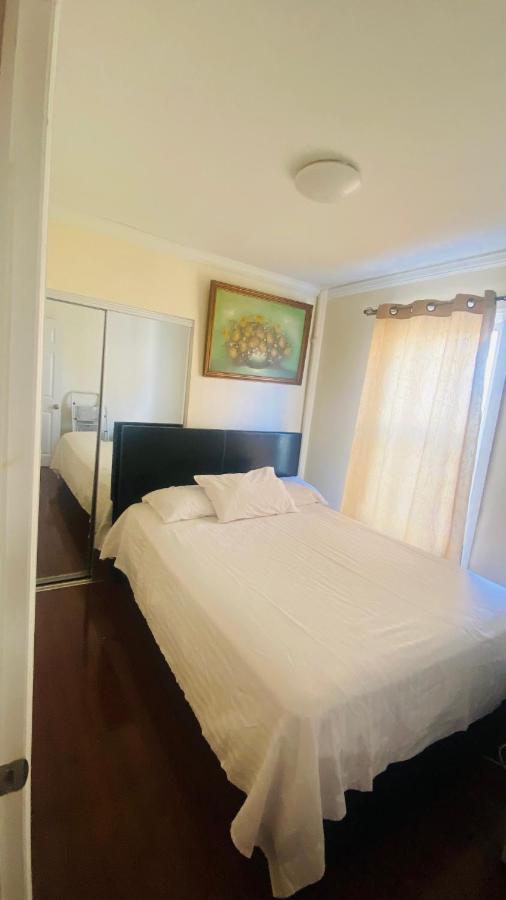 Minutes From Jfk, Beautiful Home With Peaceful, Cosy, Private Room New York Exteriér fotografie